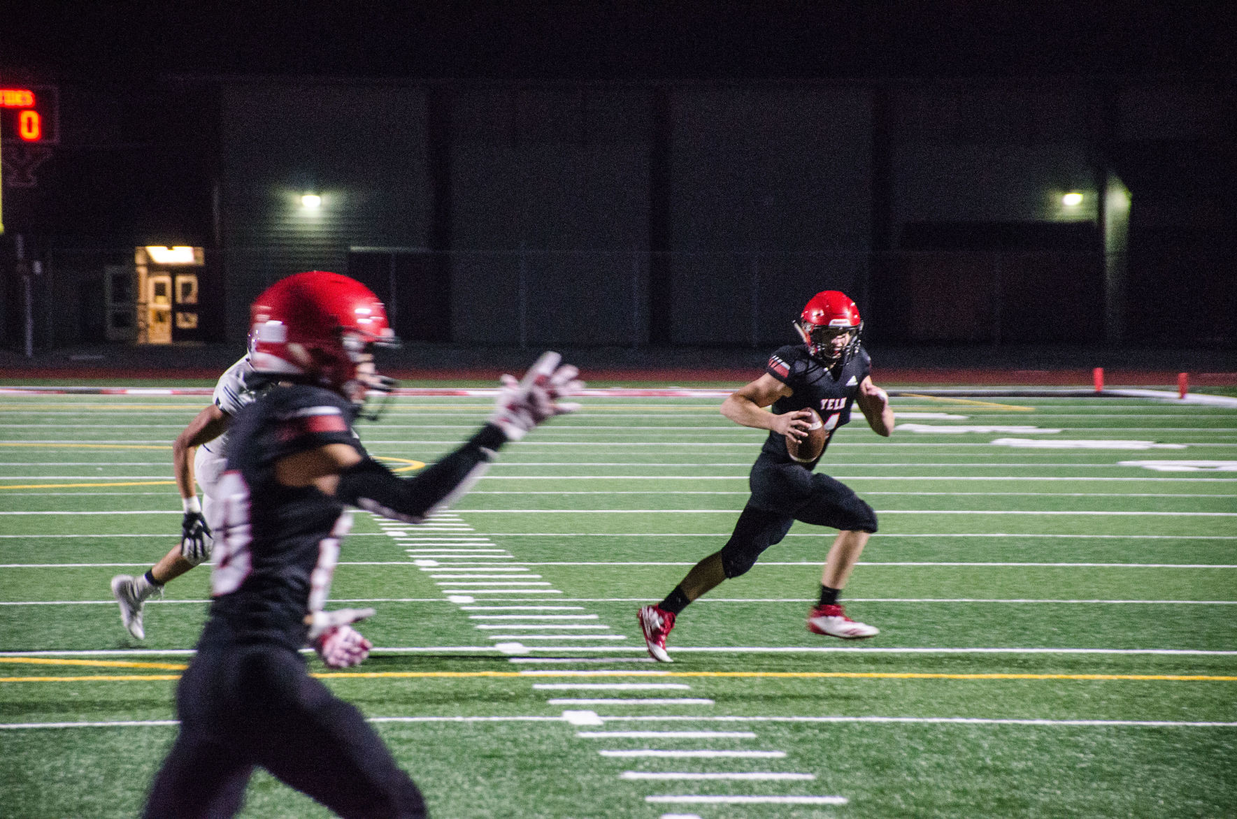 191003.sports.yelmfootball.er1.jpg